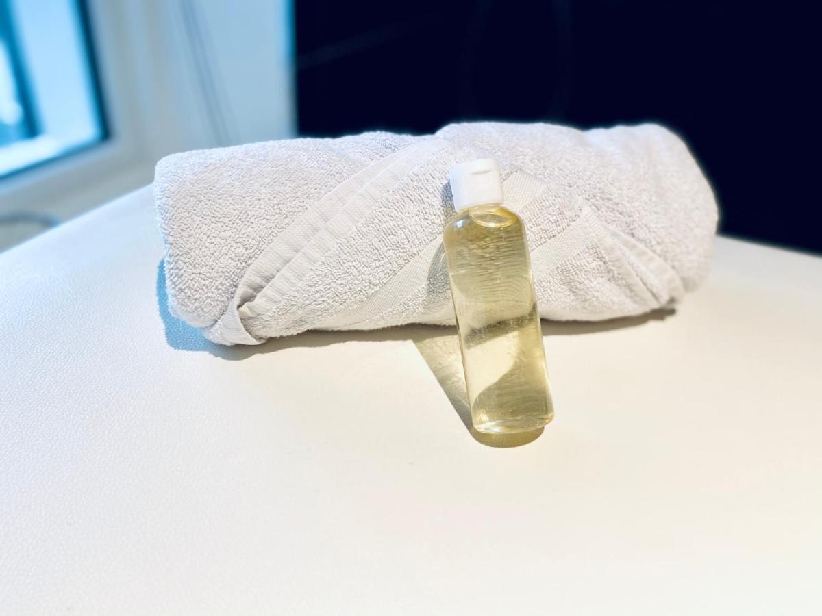 Appartamento Escapade Romantique - Jacuzzi Et Parking Prive - 002 Rouen Esterno foto